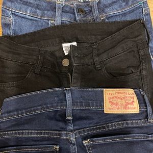 3 pair of women’s jeans skinny leg, size 24/2